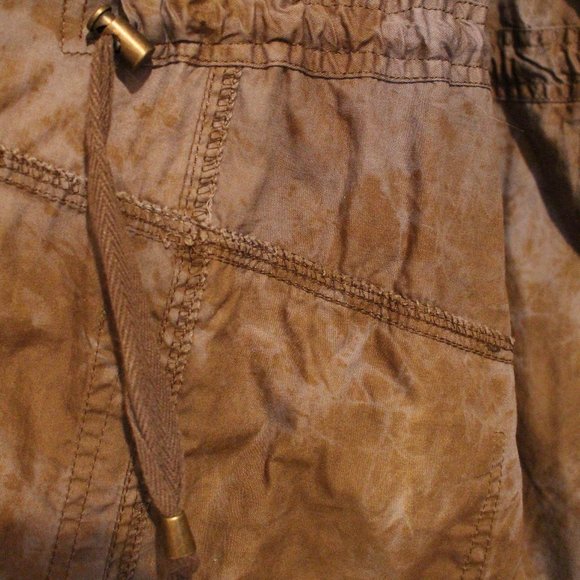 Ashley - Picture 7 of 16